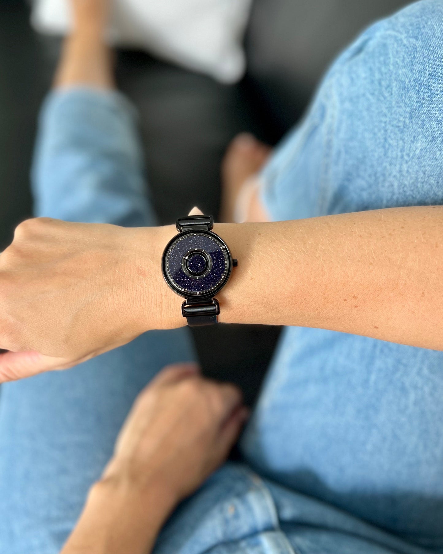 Magneto Watch - Bella Aventurine - Lifestyle - 4