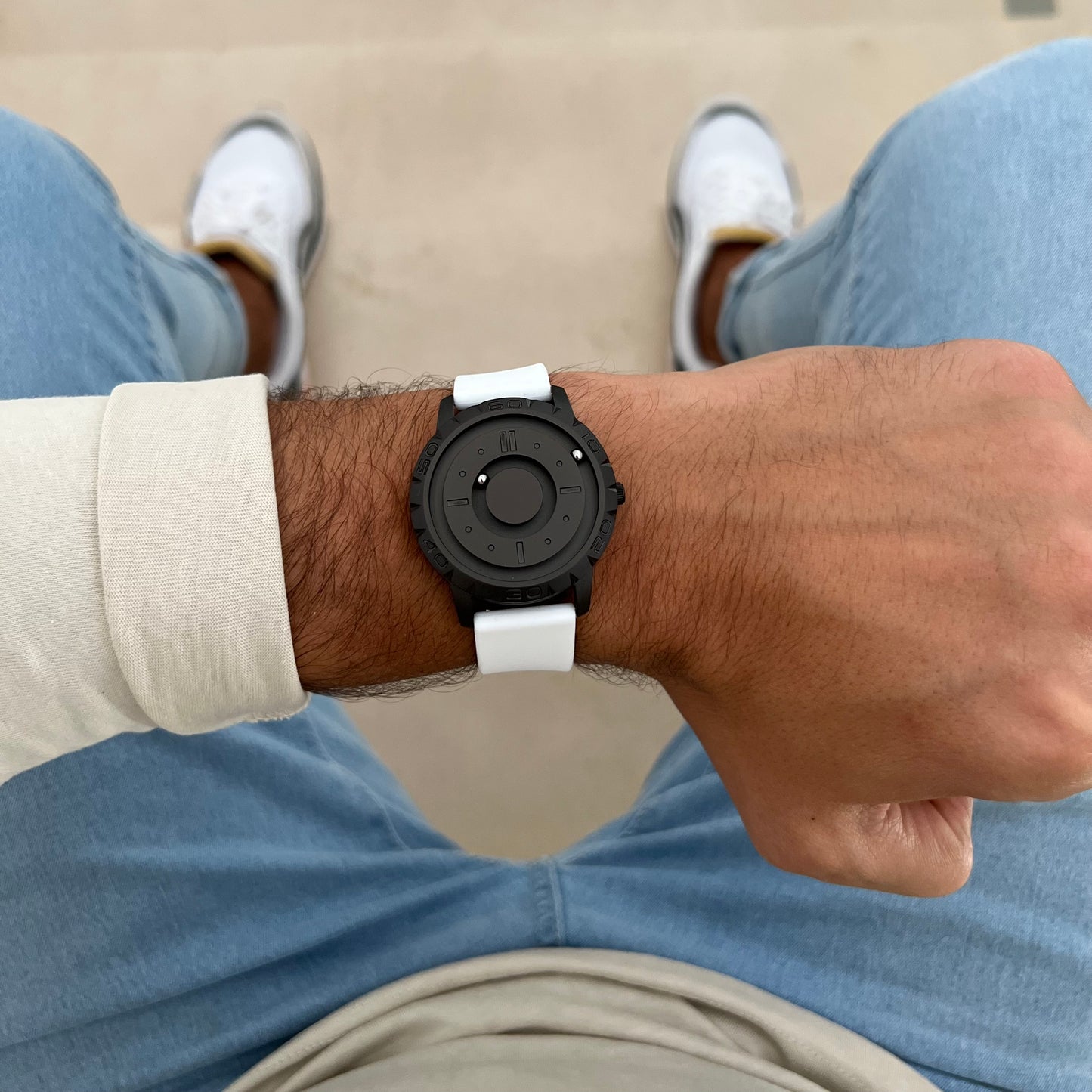 Komet Black silicone white