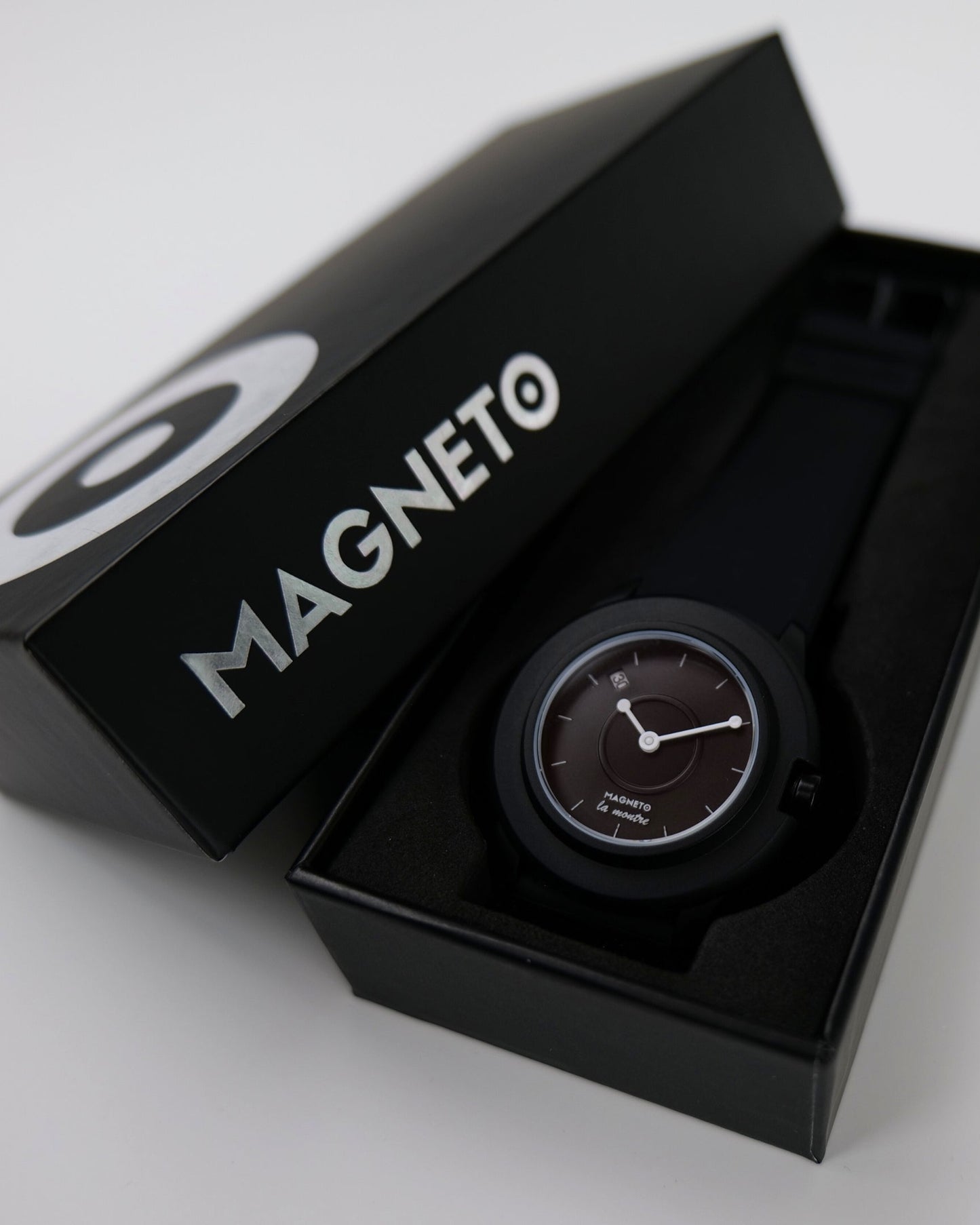 Scope-La-Montre-Black