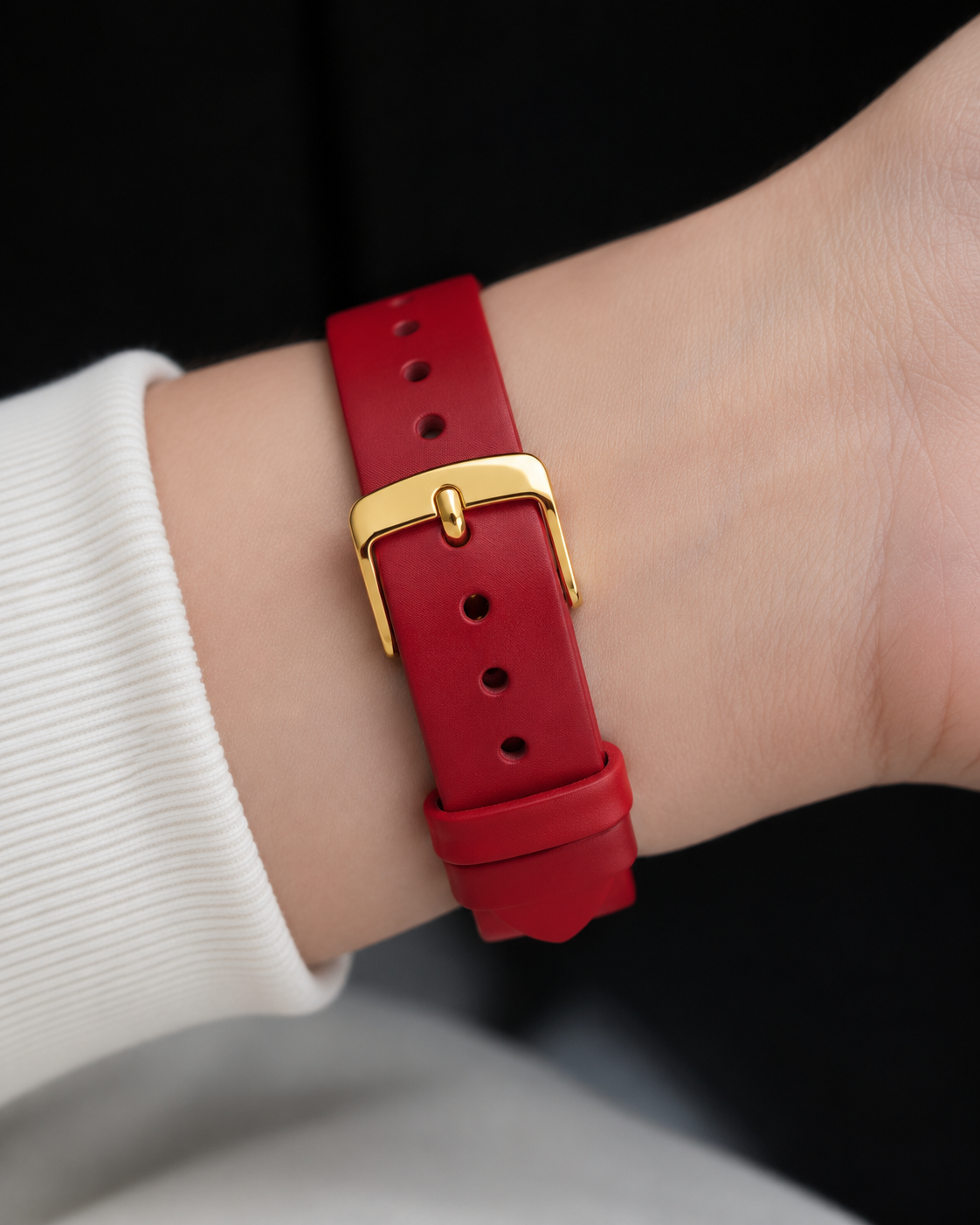 Armband-Satin-Leder-Rot-Lifestyle