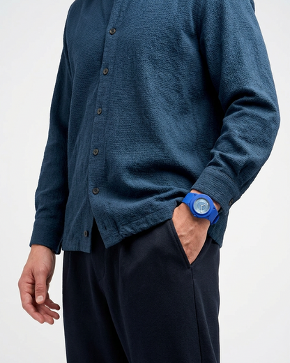 La-Montre-Blue-Lifestyle-Male-1