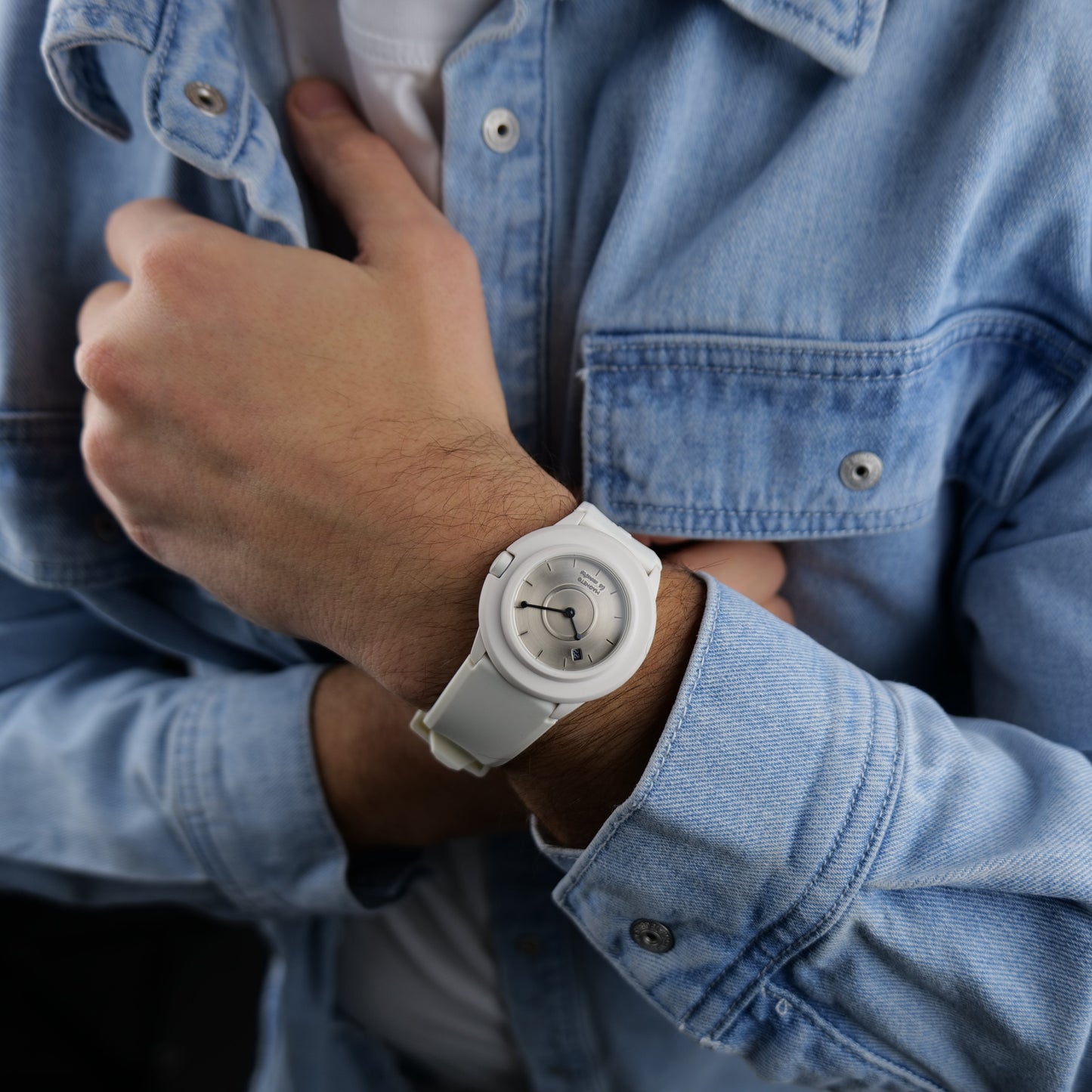 La-Montre-White-Male-2