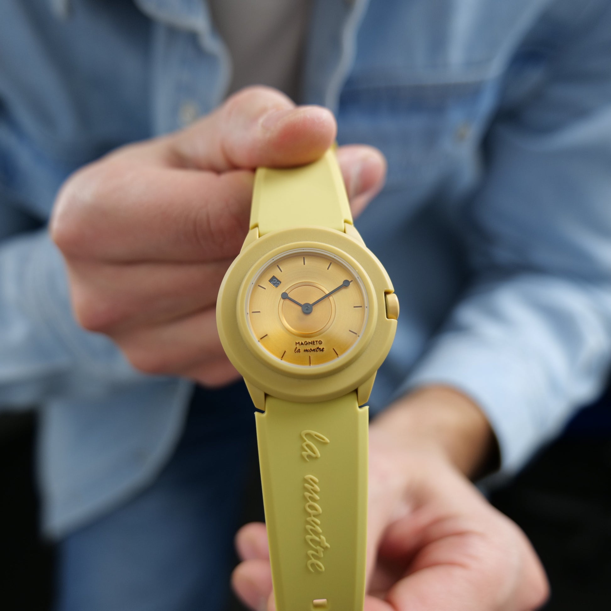 La-Montre-Yellow-Male-5