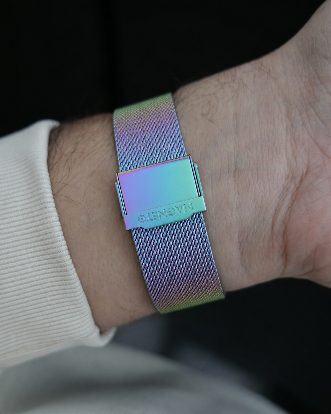 Magneto-Watch-Strap-Milanaise-Flipflop-16mm-Lifestyle