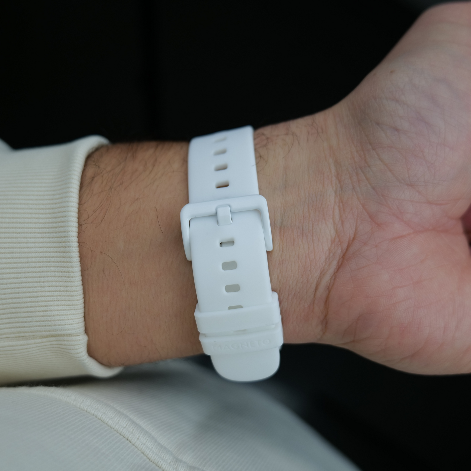 Magneto-Watch-Strap-Silicone-Crystal-White-Lifestyle