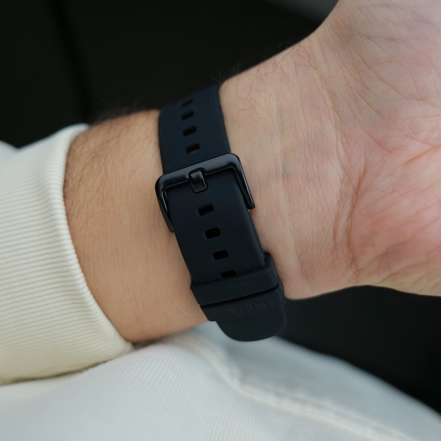 Magneto-Watch-Strap-Silicone-Midnight-Black-Lifestyle