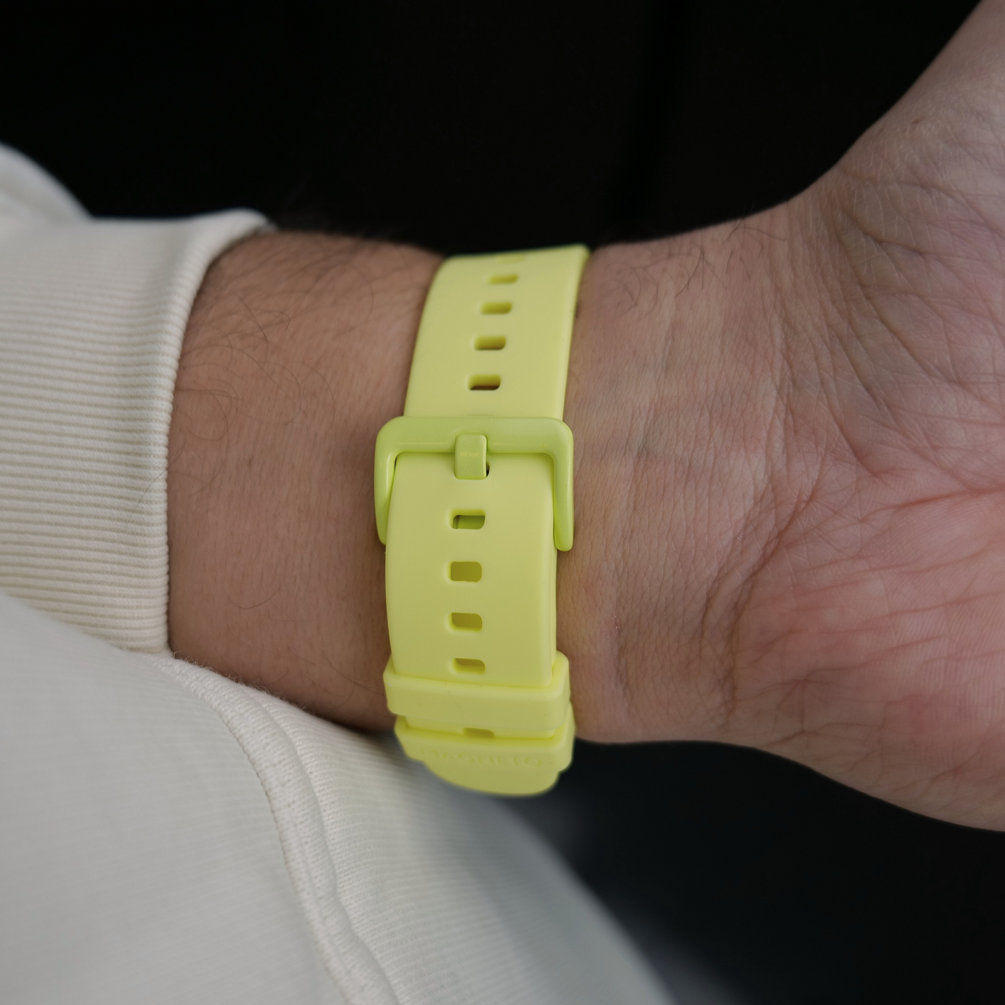 Magneto-Watch-Strap-Silicone-Sunbeam-Yellow-Lifestyle