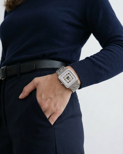 Square-Resin-Silver-Lifestyle-Female
