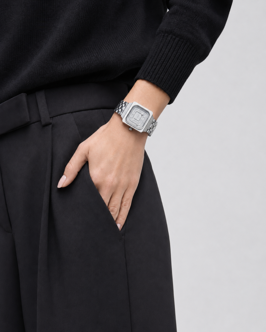 square-silver-studio-woman