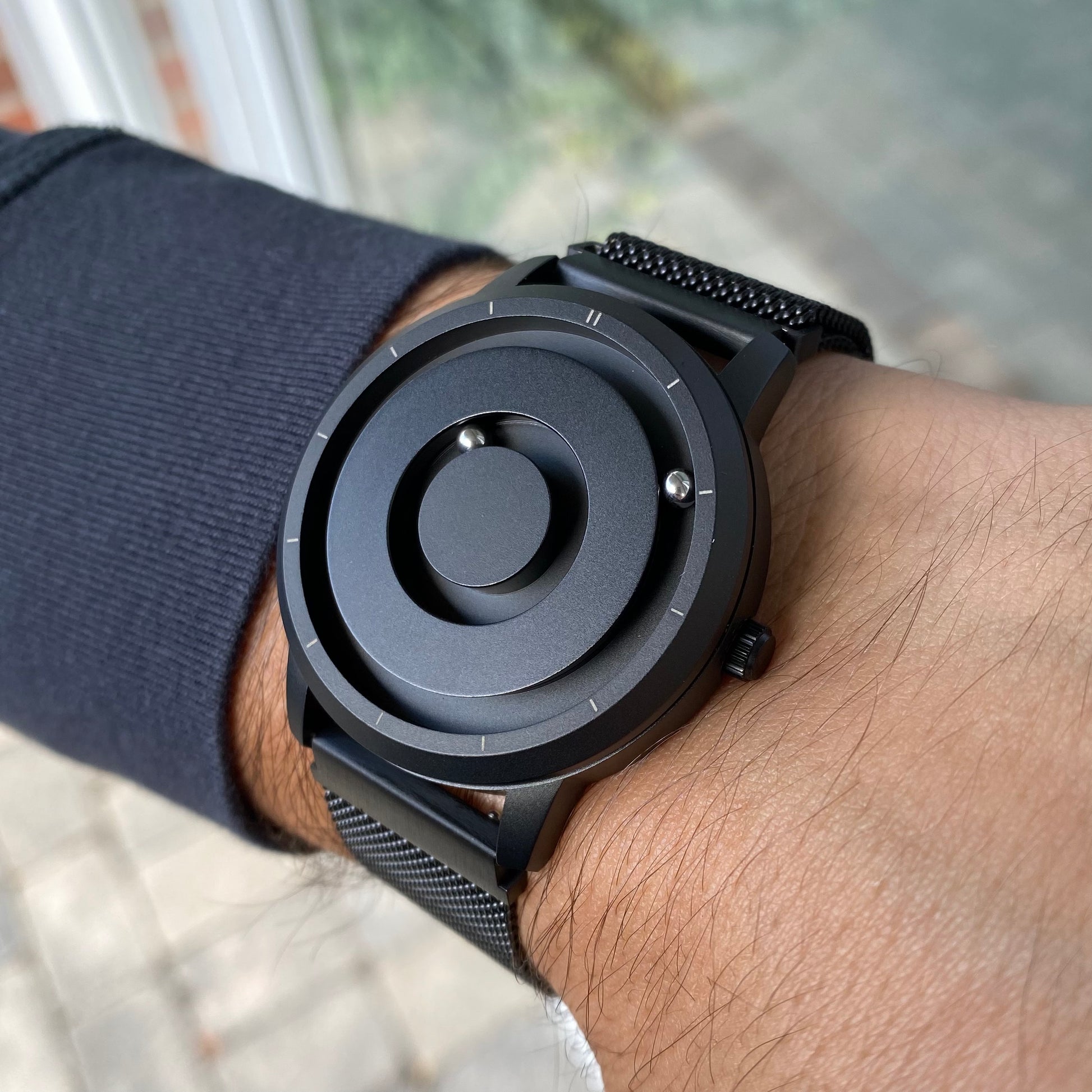 MAGNETO Jupiter Black Maschenarmband Schwarz Armbanduhr – Magneto Watch