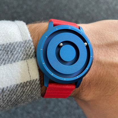 Magneto-Watch-Jupiter-Blue-Kunstleder-Magnetisch-Rot-Lifestyle-Handgelenk