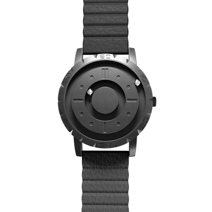 Magneto-Watch-Komet-Black-Kunstleder-Magnetisch-Schwarz-Front